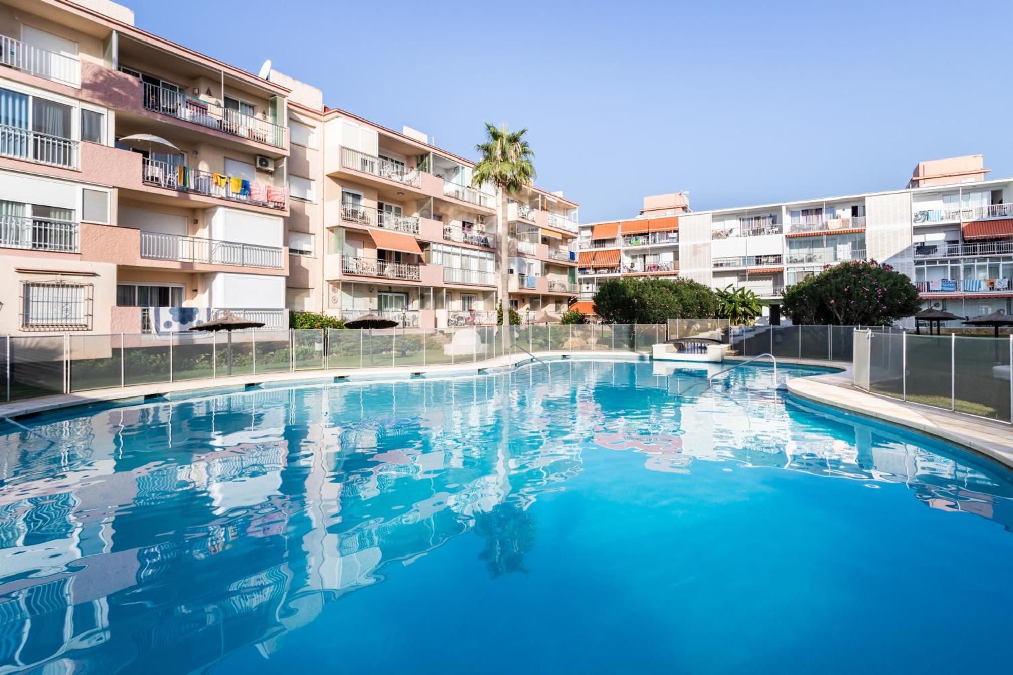 Sur Suites Porlamar Фуeнхирола Екстериор снимка