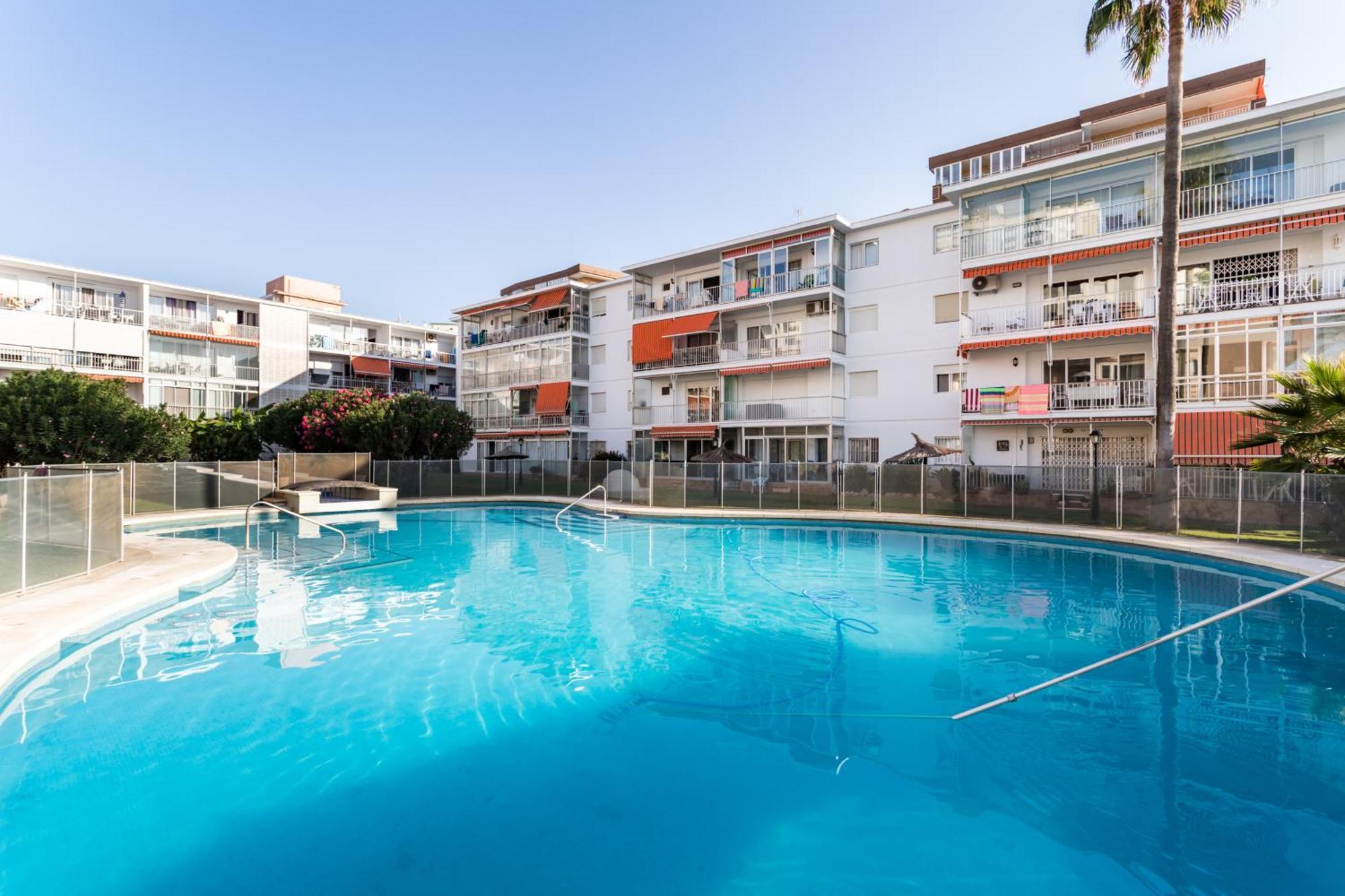 Sur Suites Porlamar Фуeнхирола Екстериор снимка